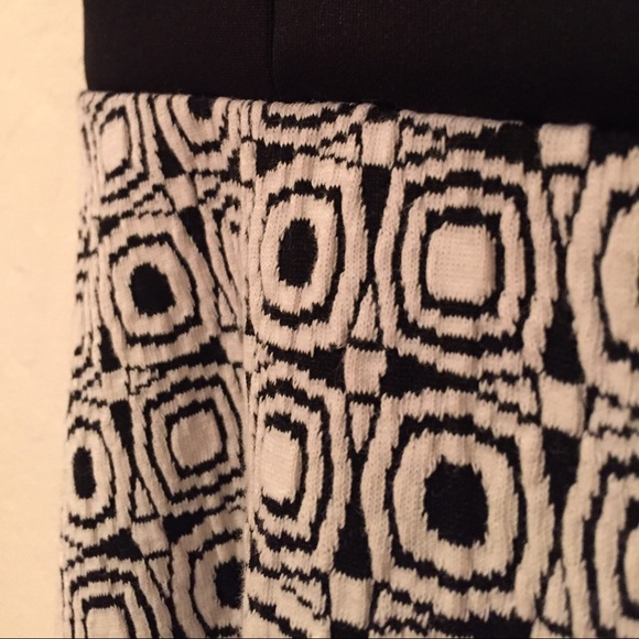 Fun print Black and White skater Dress - Picture 3 of 4